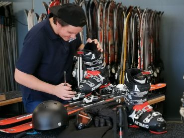 Snowscene Ski and Board